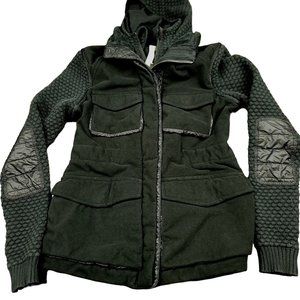 Lululemon Womens 6 Coat Black Miracle Jacket Sweater Sleeve Hood Fleece Logo